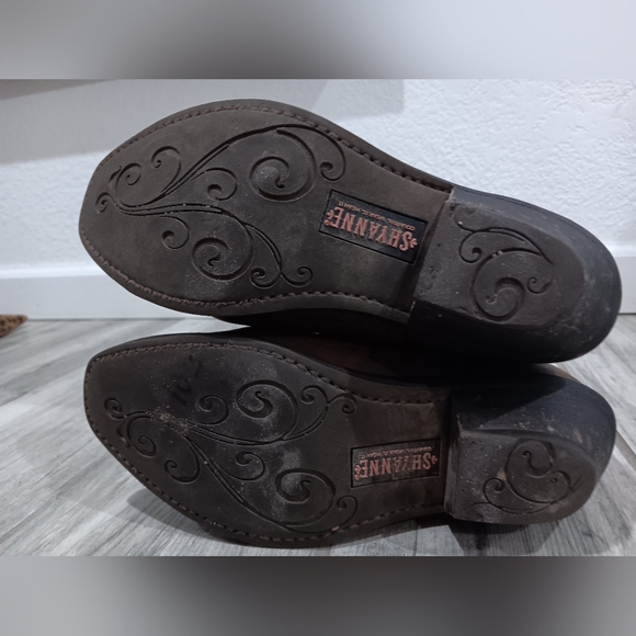 Cowgirl Boots - Picture 4 of 8